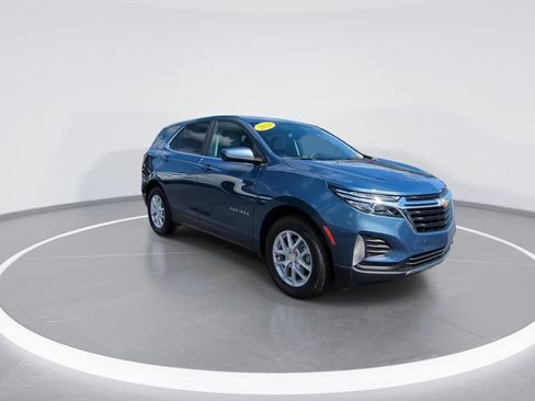 Used 2024 Chevrolet Equinox LT FWD image 2