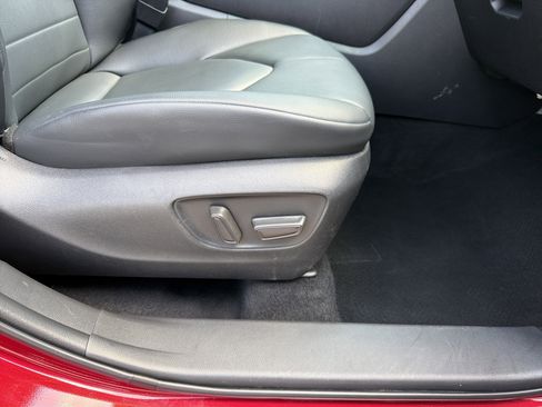 Used 2022 Toyota Highlander XLE image 26