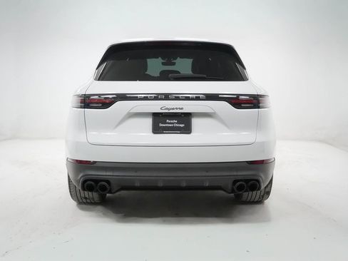 Certified 2023 Porsche Cayenne Platinum Edition image 11