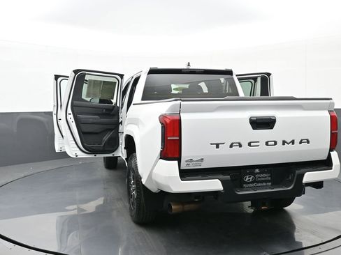 Used 2024 Toyota Tacoma SR5 AWD/4WD image 49