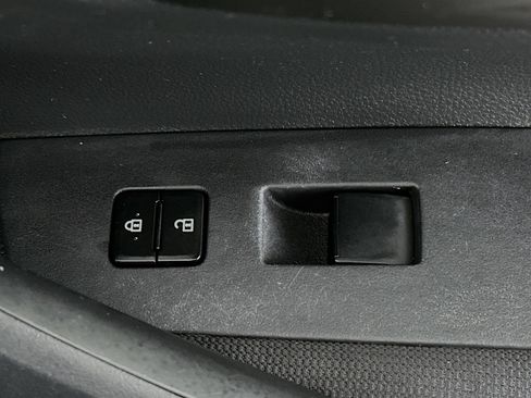 Used 2024 Toyota Corolla LE image 28