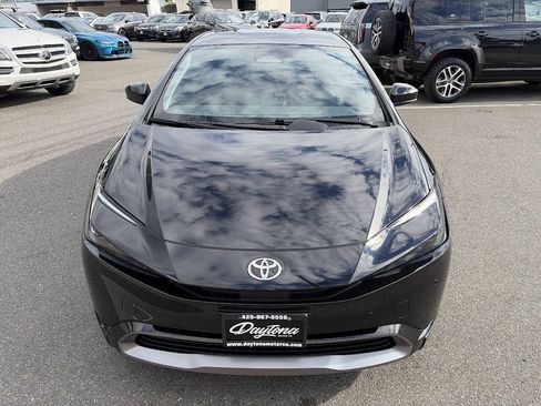 Used 2023 Toyota Prius XLE AWD/4WD image 15