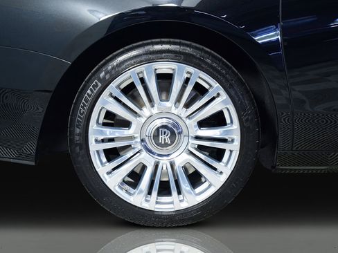 Used 2022 Rolls-Royce Ghost image 18