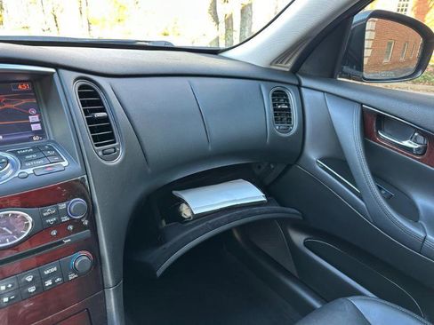 Used 2015 INFINITI QX50 Journey w/ Premium Package image 31