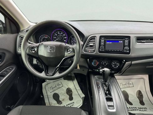 Used 2019 Honda HR-V LX image 17