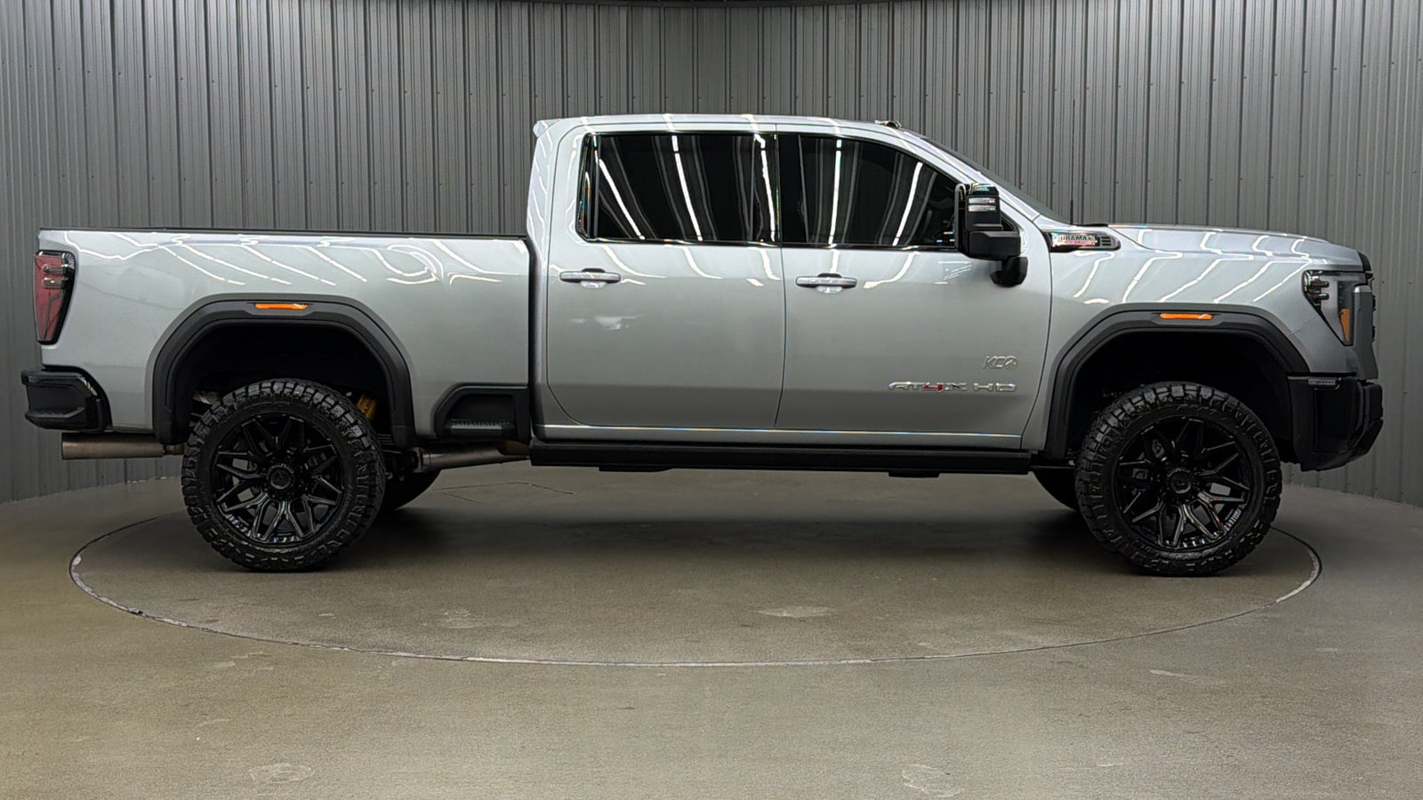 Used 2026 GMC Sierra 2500 AT4X AWD/4WD image 6