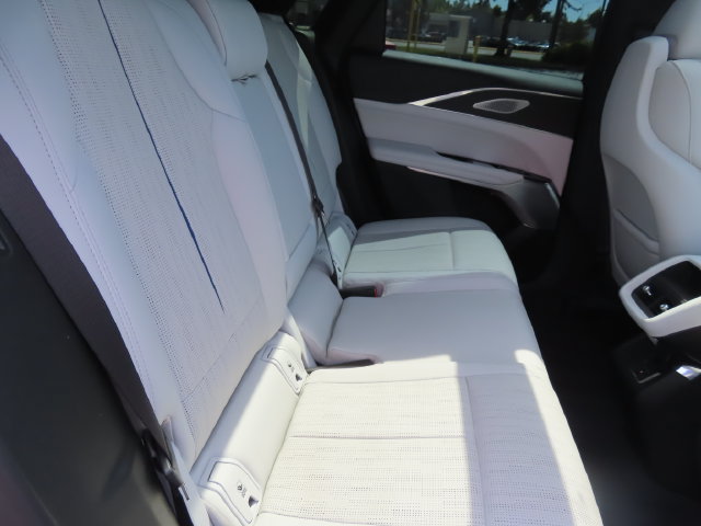 Certified 2024 Cadillac Lyriq Sport AWD/4WD image 39