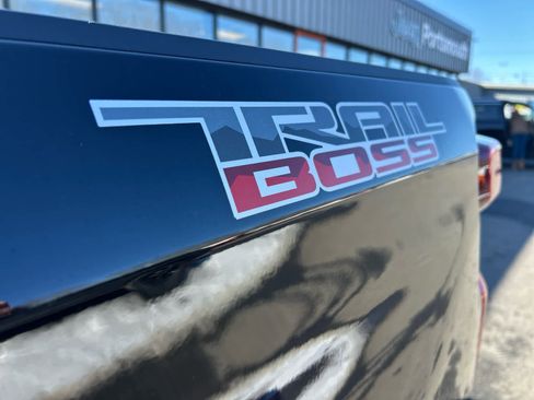 Used 2022 Chevrolet Silverado 1500 Custom Trail Boss w/ Midnight Edition image 20