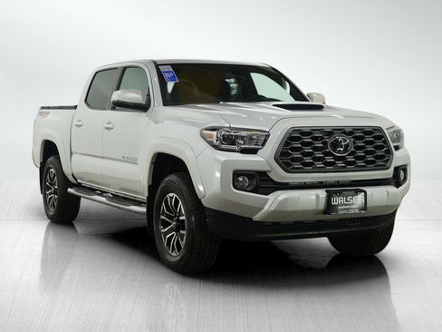 Used 2022 Toyota Tacoma TRD Sport image 7