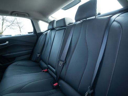 Certified 2025 Acura TLX w/ Technology Package image 41