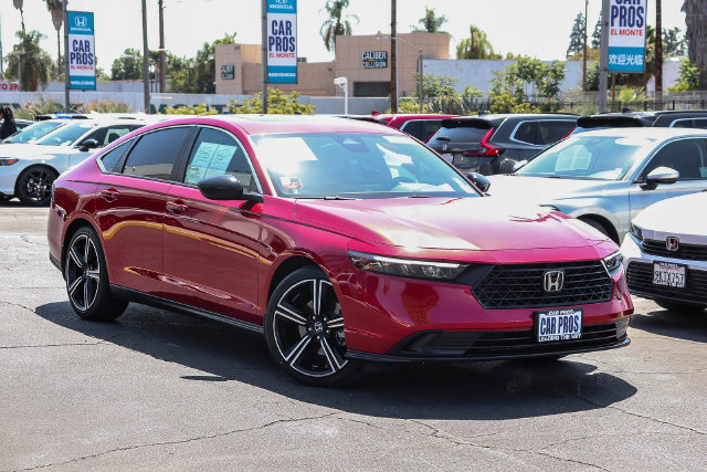 Used 2025 Honda Accord Sport image 1