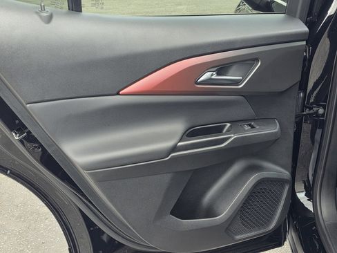 Used 2025 Chevrolet Equinox EV RS image 19