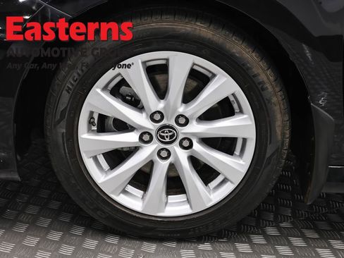 Used 2019 Toyota Camry LE w/ Convenience Package FWD image 32