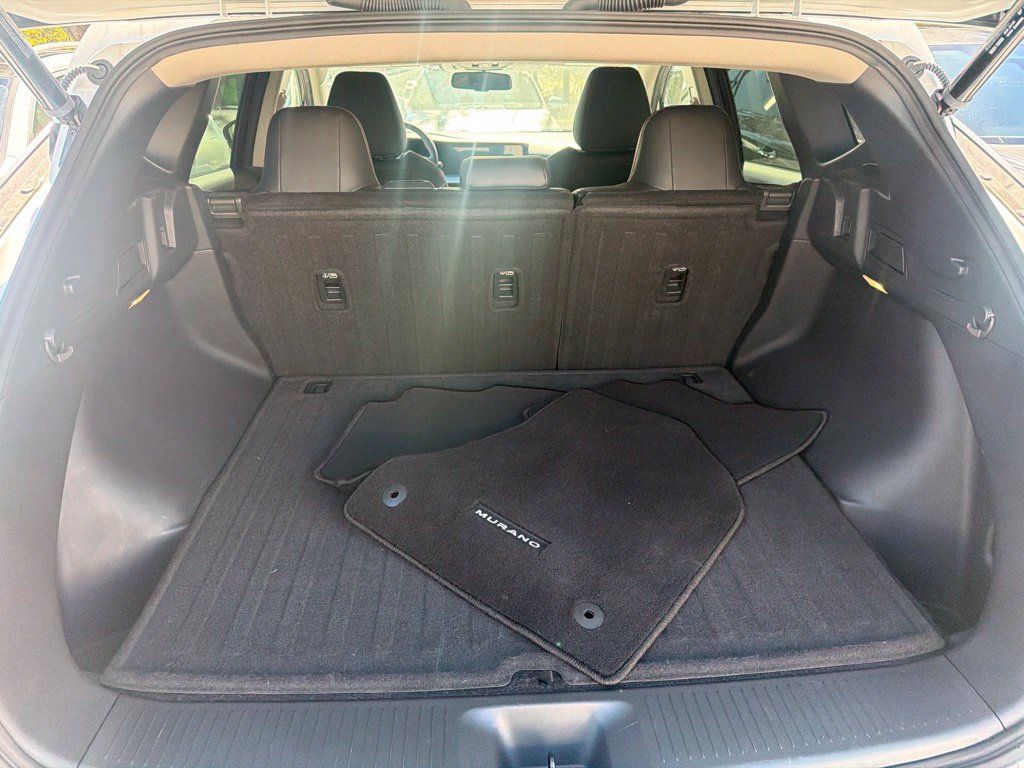 Used 2025 Nissan Murano SL w/ Cargo Package AWD/4WD image 13
