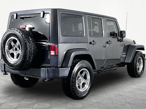 Used 2017 Jeep Wrangler Unlimited Sport AWD/4WD image 6