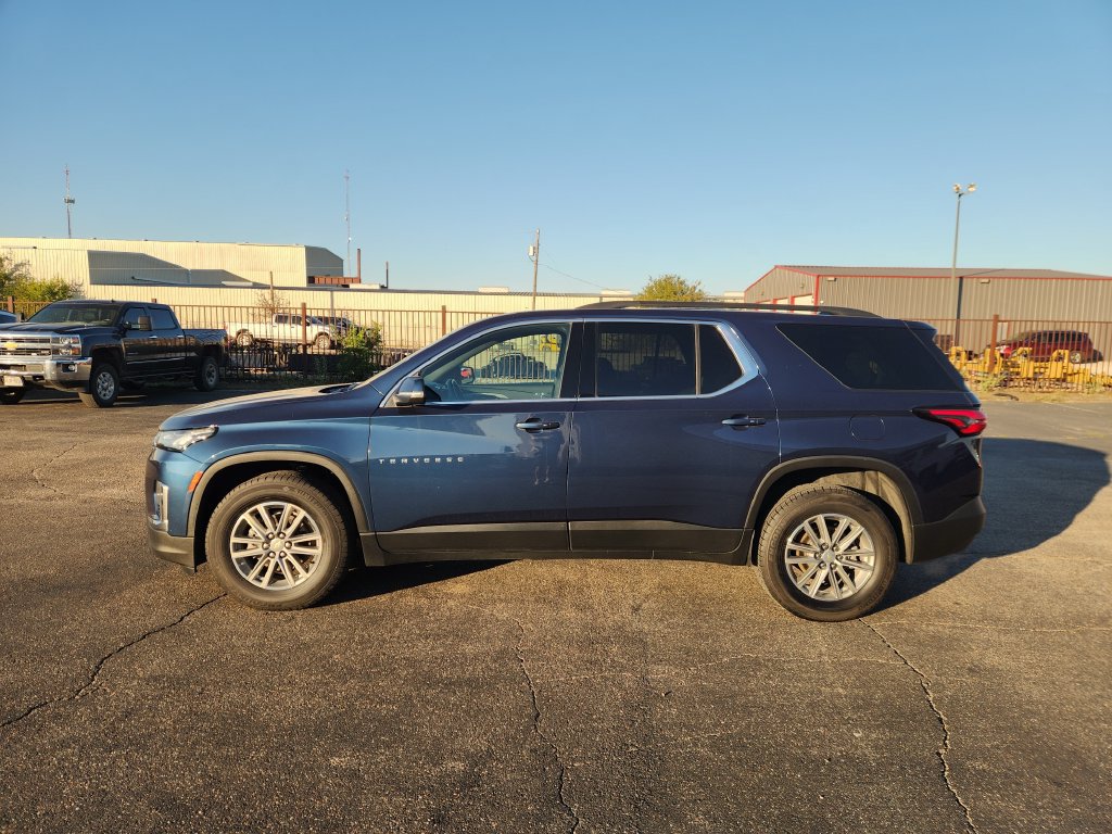 Used 2022 Chevrolet Traverse LT FWD image 4