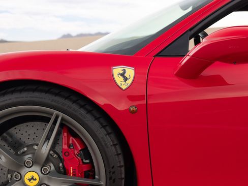 Used 2014 Ferrari 458 Speciale Coupe RWD image 5