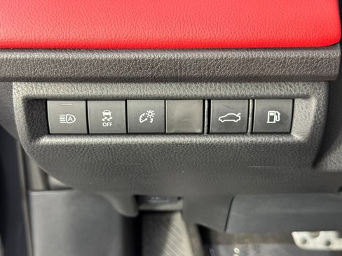 Used 2025 Toyota Camry XSE image 17