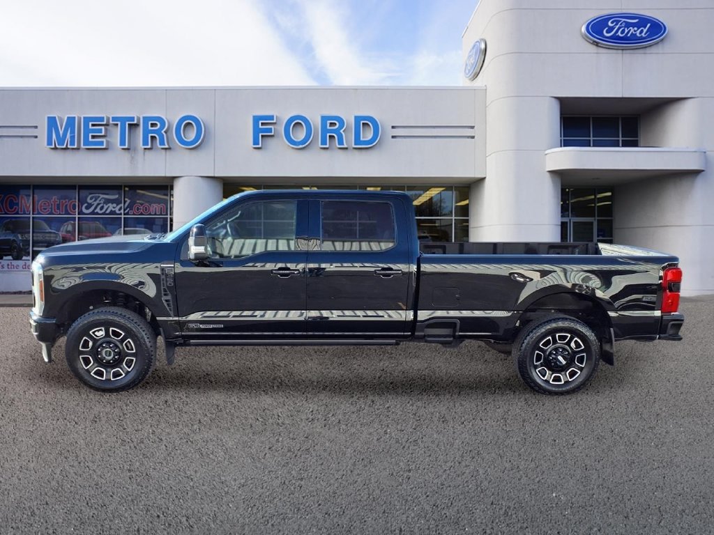 Certified 2025 Ford F350 Platinum AWD/4WD image 6