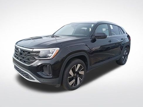 Used 2025 Volkswagen Atlas Cross Sport SE image 2