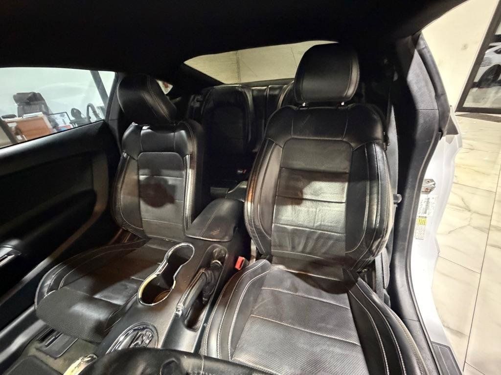 Used 2017 Ford Mustang Coupe RWD image 14