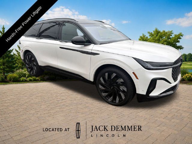 Certified 2024 Lincoln Nautilus Reserve w/ Equipment Group 202A AWD/4WD image 10