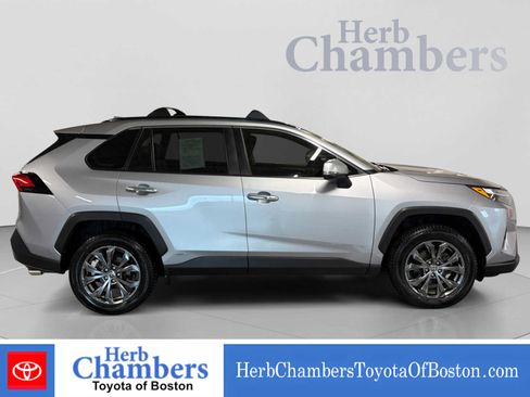 Used 2022 Toyota RAV4 Limited AWD/4WD image 12