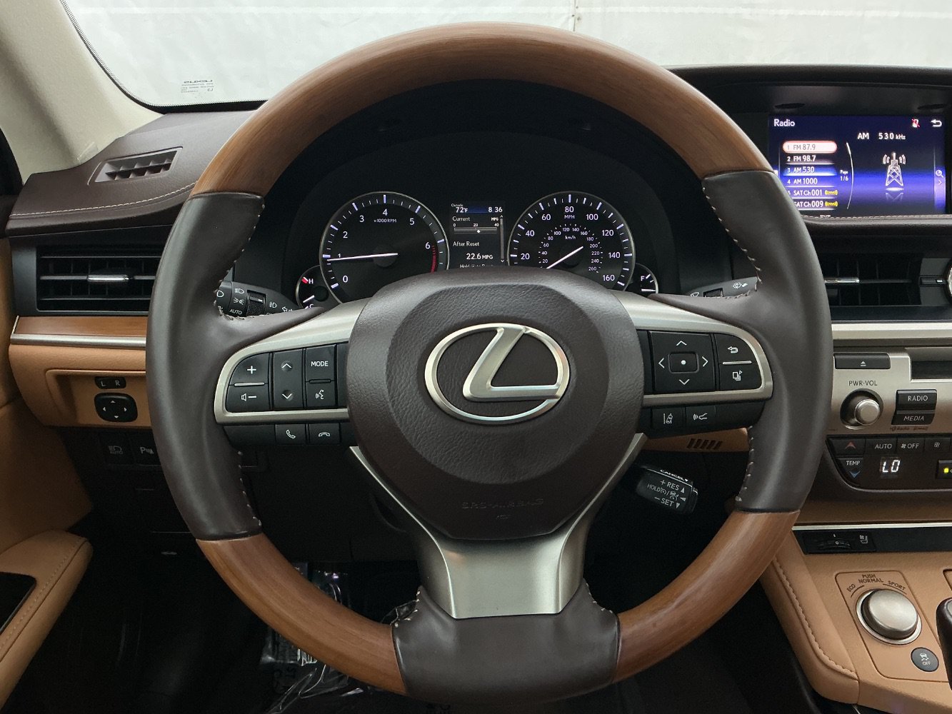 Used 2017 Lexus ES 350 w/ Premium Package FWD image 32
