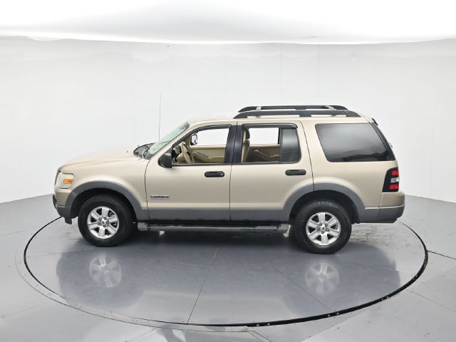 Used 2006 Ford Explorer XLT AWD/4WD image 45