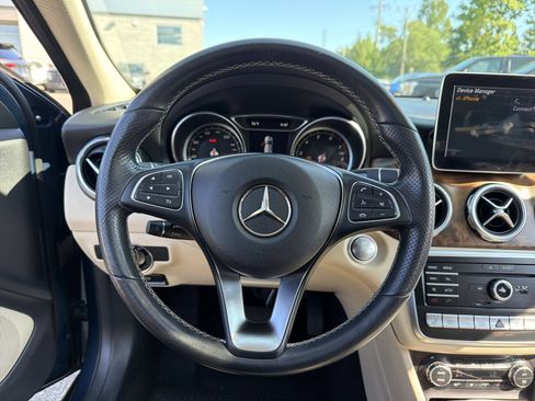 Used 2019 Mercedes-Benz GLA 250 4MATIC image 25