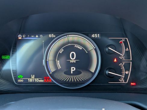 Certified 2024 Lexus ES 300h w/ Premium Package image 29