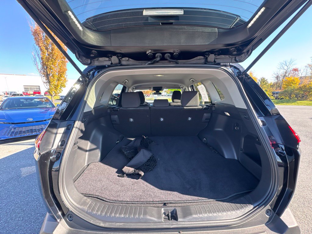 Used 2026 Toyota RAV4 LE FWD image 19