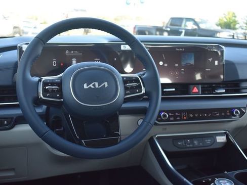 New 2026 Kia Carnival EX image 21