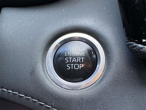 Used 2024 Toyota Highlander XSE image 9