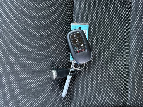 Used 2024 Honda CR-V EX image 12
