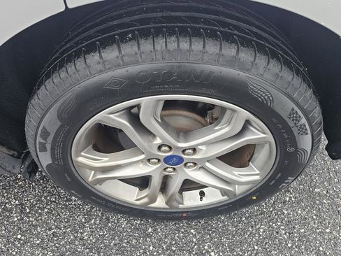 Used 2015 Ford Edge Titanium image 7