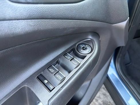 Used 2018 Ford Escape Titanium w/ Ford Safe & Smart Package FWD image 12