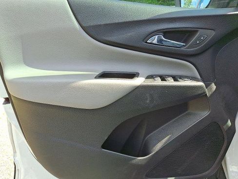 Certified 2022 Chevrolet Equinox LS image 13