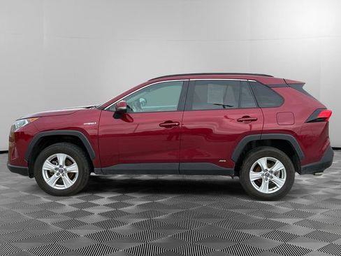 Used 2019 Toyota RAV4 XLE w/ Convenience Package AWD/4WD image 2