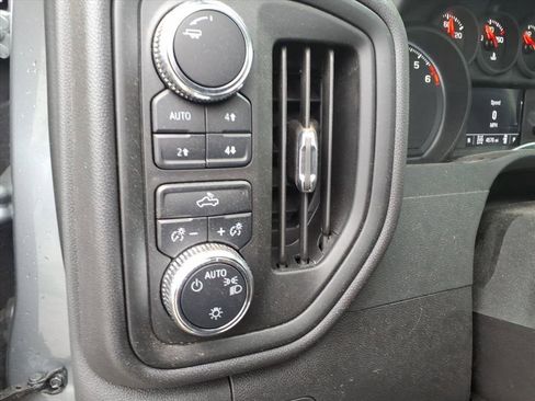 Used 2024 GMC Sierra 1500 Pro w/ Pro Value Package image 12