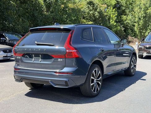 Used 2023 Volvo XC60 B5 Plus w/ Climate Package AWD/4WD image 2