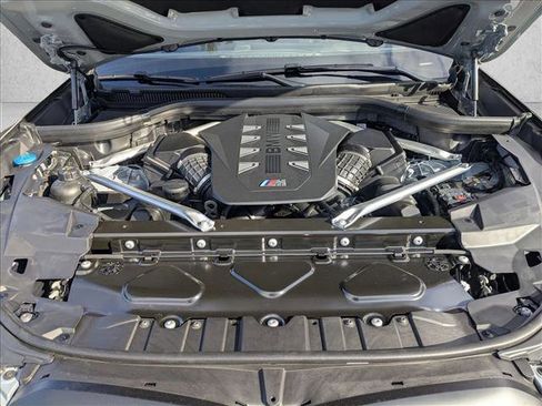 New 2026 BMW X5 M60i image 17