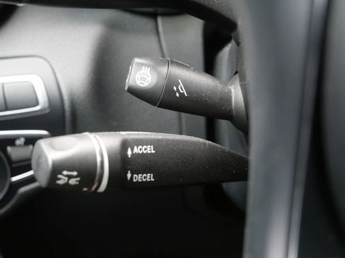 Used 2019 Mercedes-Benz GLC 300 4MATIC Coupe image 21