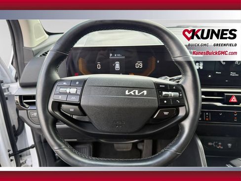 Used 2026 Kia Sportage LX AWD/4WD image 23