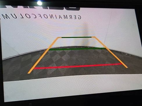 Used 2022 Volkswagen Tiguan SE R-Line image 33