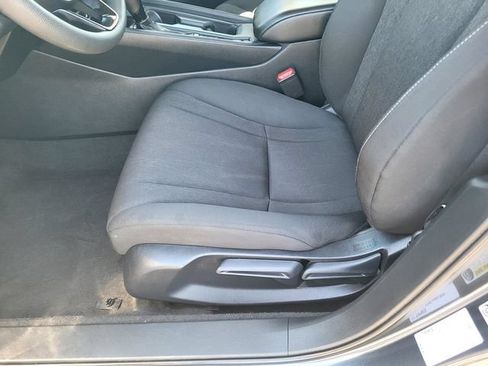 Certified 2025 Honda Accord LX image 17