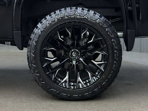 Used 2026 GMC Sierra 1500 Denali Ultimate AWD/4WD image 12