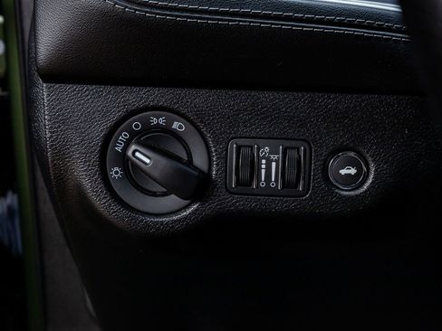 Used 2022 Dodge Challenger R/T Scat Pack RWD image 17