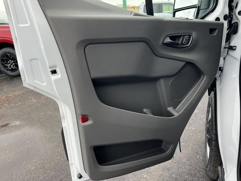 New 2026 Ford Transit 250 148 Medium Roof RWD image 12