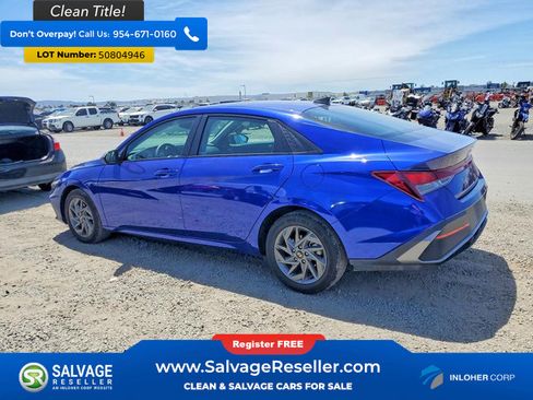Used 2024 Hyundai Elantra SEL FWD image 3